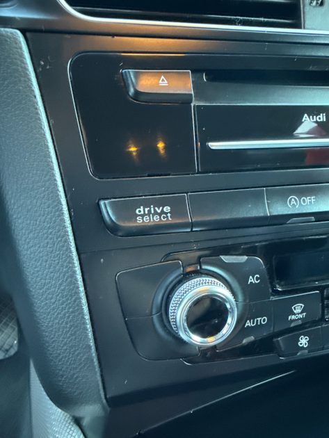 AUDI Q5 2.0 TDI 177 ch Avus Quattro S-Tronic7