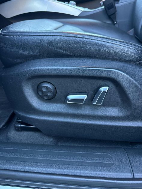 AUDI Q5 2.0 TDI 177 ch Avus Quattro S-Tronic7