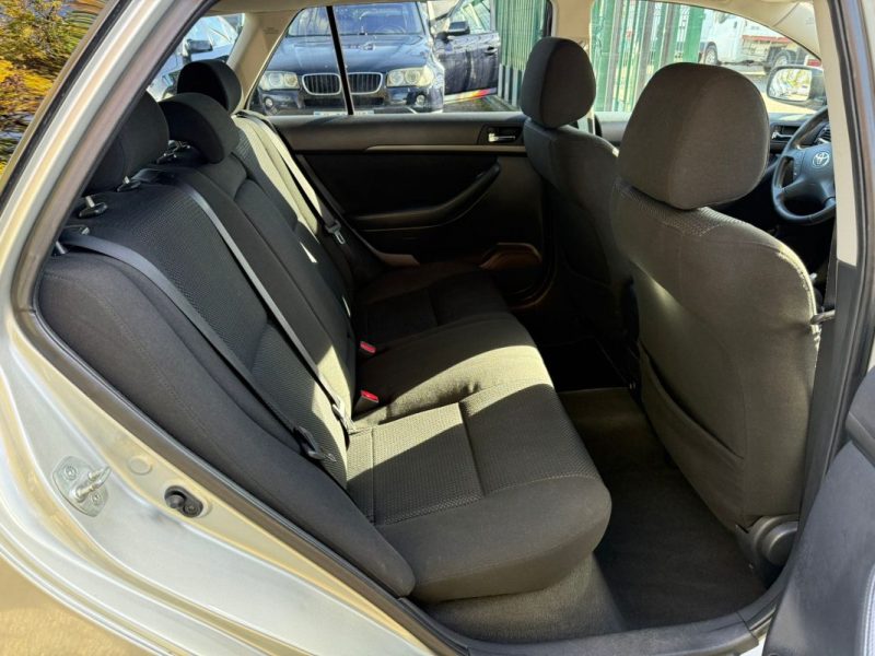 TOYOTA AVENSIS II  BREAK 2L D-4  VVT-i  LINEA SOL PACK 1er main2005 