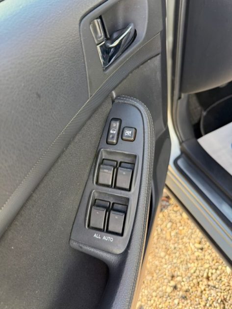 TOYOTA AVENSIS II  BREAK 2L D-4  VVT-i  LINEA SOL PACK 1er main2005 