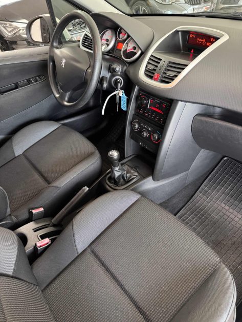 Peugeot 207 1.4 TU 75ch - 52.450 km - Entretien ok - Révisée - CT ok - Garantie 1an