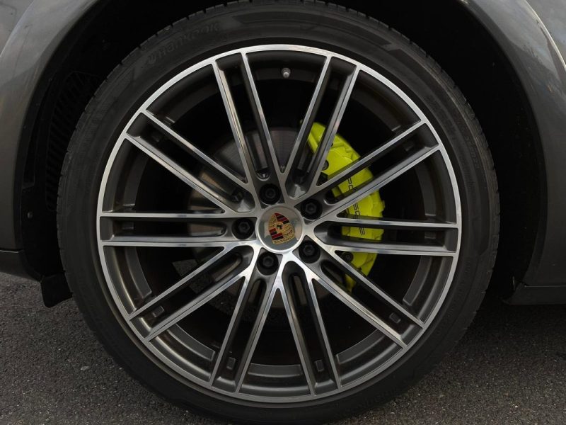 Porsche Cayenne 3.0 V6 462ch E-Hybrid • 2019 • Full Options