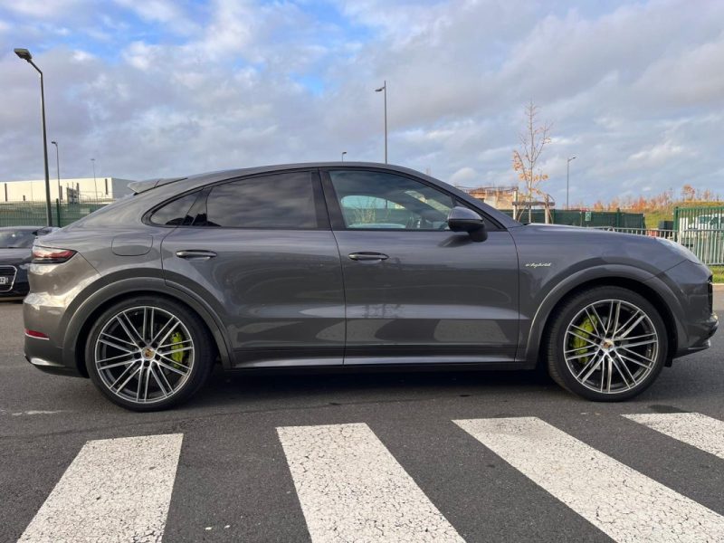 Porsche Cayenne 3.0 V6 462ch E-Hybrid • 2019 • Full Options 
