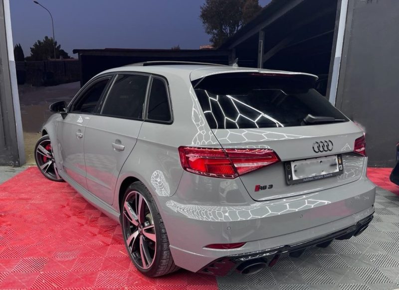 superbe audi rs3 2.5 TFSI 400CH quattro s tronic 7 garantie 12 mois