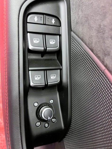 superbe audi rs3 2.5 TFSI 400CH quattro s tronic 7 garantie 12 mois