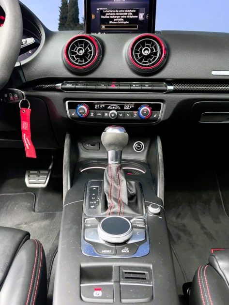 superbe audi rs3 2.5 TFSI 400CH quattro s tronic 7 garantie 12 mois