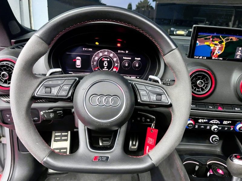 superbe audi rs3 2.5 TFSI 400CH quattro s tronic 7 garantie 12 mois