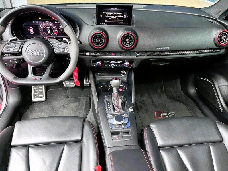 superbe audi rs3 2.5 TFSI 400CH quattro s tronic 7 garantie 12 mois