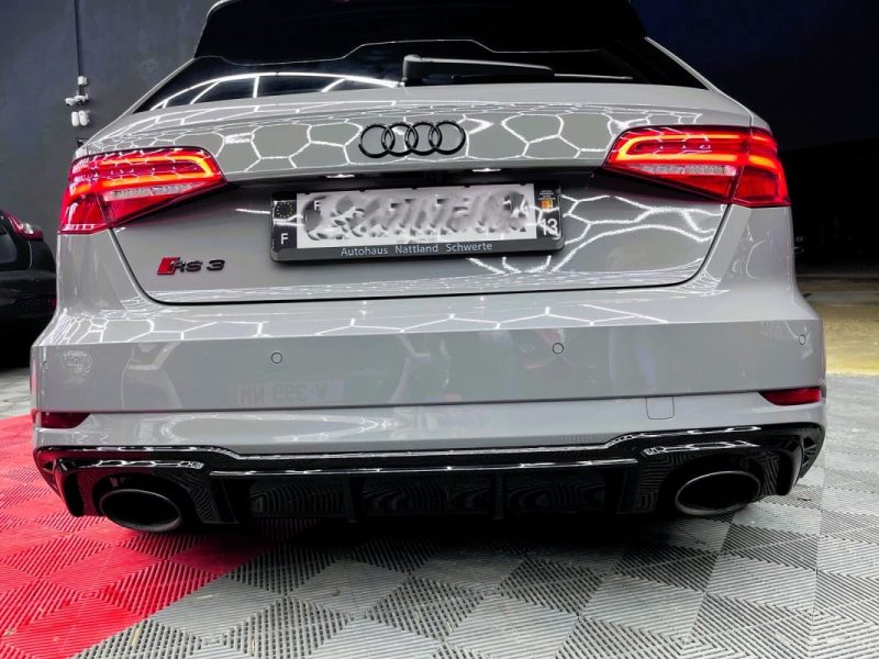 superbe audi rs3 2.5 TFSI 400CH quattro s tronic 7 garantie 12 mois