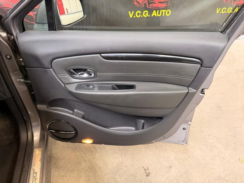 RENAULT SCENIC 3 1.6 dCi 130 Bose 