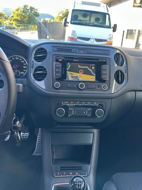 VOLKSWAGEN TIGUAN 2.0 TDI 140CH BLUEMOTION R-LINE  CARAT 