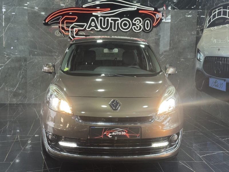 RENAULT SCENICIII 1.5 DCI 110CH FAP BOSE 7 PLACES 2012