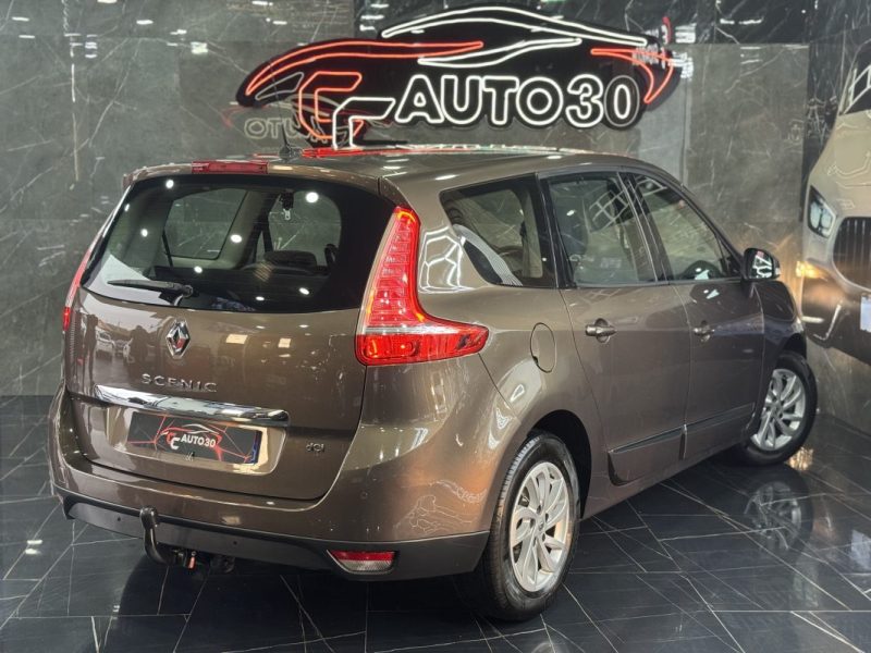 RENAULT SCENICIII 1.5 DCI 110CH FAP BOSE 7 PLACES 2012