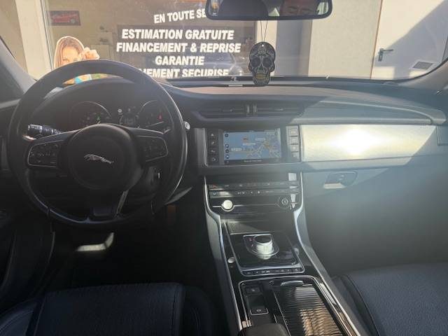 JAGUAR  XF V6 3.0 D 300CH PRESTIGE BVA+TOIT OUVRANT 2015