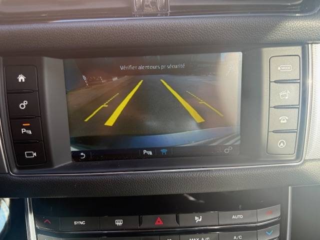 JAGUAR  XF V6 3.0 D 300CH PRESTIGE BVA+TOIT OUVRANT 2015