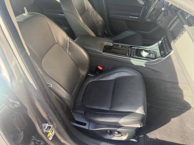 JAGUAR  XF V6 3.0 D 300CH PRESTIGE BVA+TOIT OUVRANT 2015