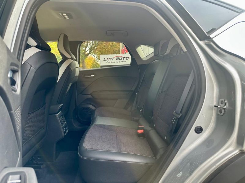 RENAULT CAPTUR 1.6 E-TECH HYBRIDE RECHARGEABLE 160 INTENS **1ÈRE MAIN** 