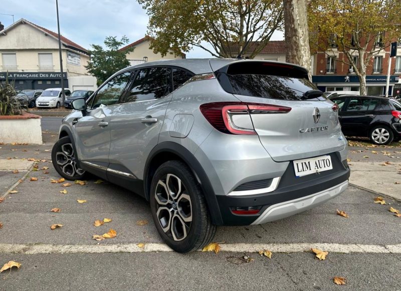 RENAULT CAPTUR 1.6 E-TECH HYBRIDE RECHARGEABLE 160 INTENS **1ÈRE MAIN** 