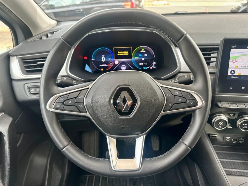 RENAULT CAPTUR 1.6 E-TECH HYBRIDE RECHARGEABLE 160 INTENS **1ÈRE MAIN** 
