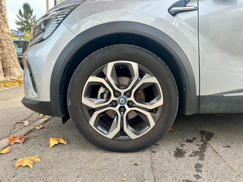 RENAULT CAPTUR 1.6 E-TECH HYBRIDE RECHARGEABLE 160 INTENS **1ÈRE MAIN** 