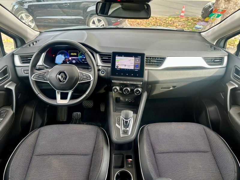 RENAULT CAPTUR 1.6 E-TECH HYBRIDE RECHARGEABLE 160 INTENS **1ÈRE MAIN** 