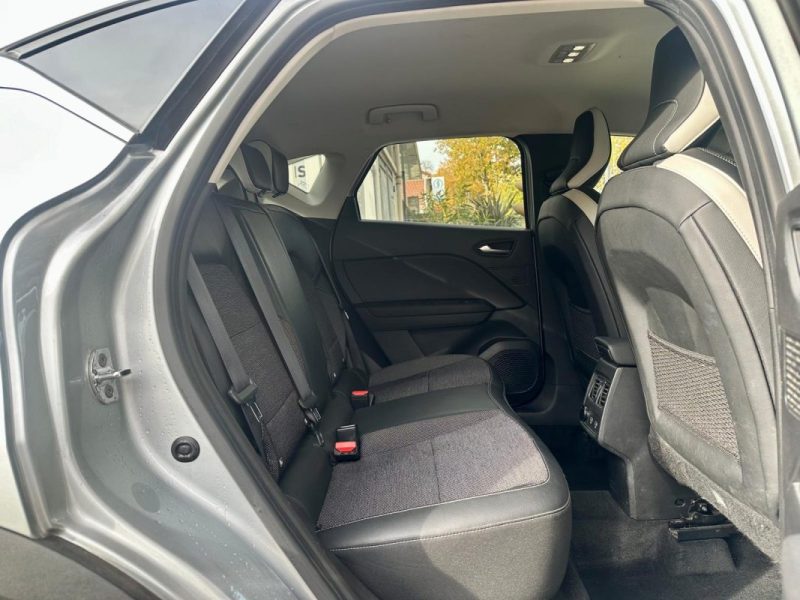 RENAULT CAPTUR 1.6 E-TECH HYBRIDE RECHARGEABLE 160 INTENS **1ÈRE MAIN** 