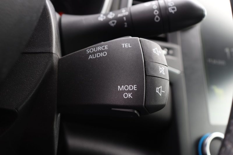 RENAULT MEGANE IV 1.2 TCE 130 ENERGY INTENS EDC