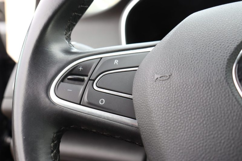 RENAULT MEGANE IV 1.2 TCE 130 ENERGY INTENS EDC