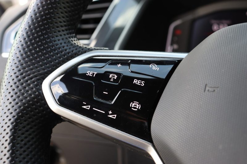 VOLKSWAGEN TIGUAN II (2) 1.5 TSI 150 8CV R-LINE DSG7 