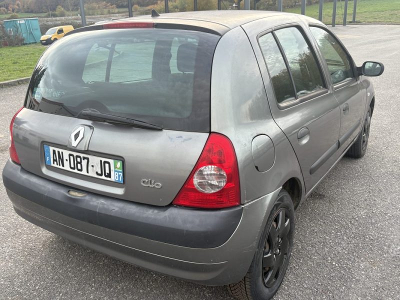 RENAULT CLIO II PHASE 2 1.2 I 60 CV DEPOT-VENTE 2003