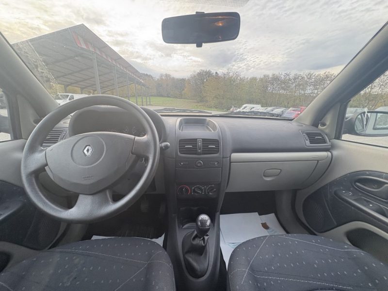 RENAULT CLIO II PHASE 2 1.2 I 60 CV DEPOT-VENTE 2003