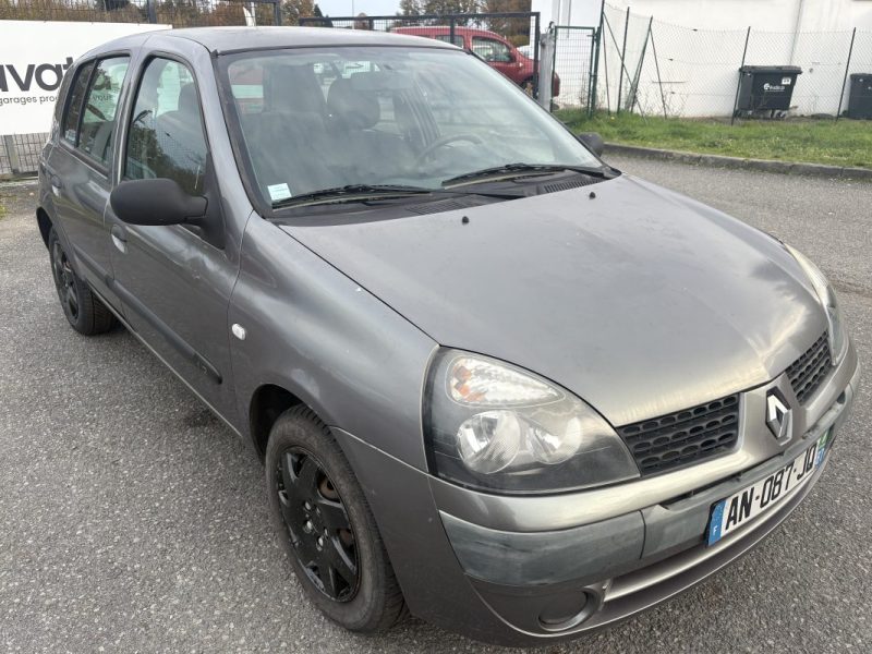 RENAULT CLIO II PHASE 2 1.2 I 60 CV DEPOT-VENTE 2003