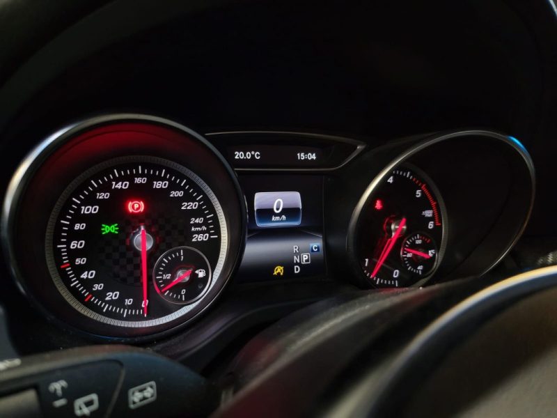 MERCEDES CLASSE A 200 D 7G-DCT FASCINATION PACK AMG / TOIT OUVRANT + SHADOW Line/