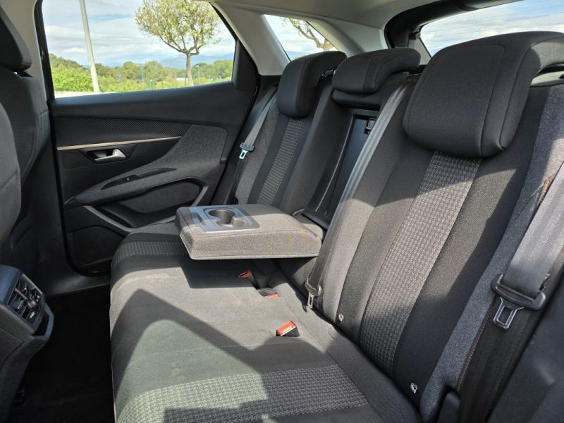 PEUGEOT 3008 1.5 BLUEHDI 130 ALLURE / Garantie 12 mois