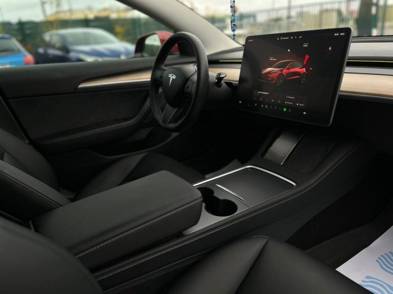 TESLA Model 3 RWD Standard Plus • MY22 • 2022