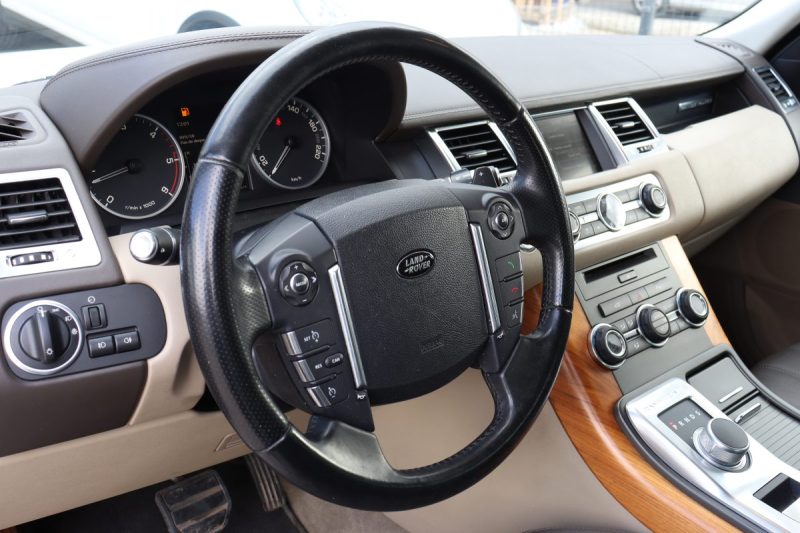 LAND ROVER RANGE ROVER SPORT SDV6 3.0 256 HSE BVA8