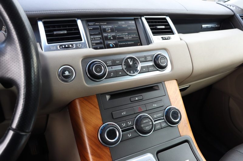 LAND ROVER RANGE ROVER SPORT SDV6 3.0 256 HSE BVA8