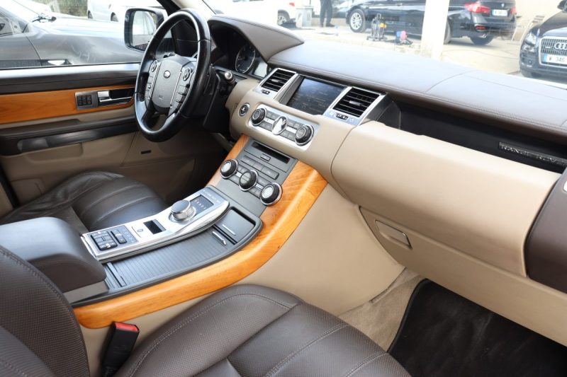 LAND ROVER RANGE ROVER SPORT SDV6 3.0 256 HSE BVA8