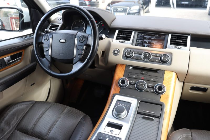 LAND ROVER RANGE ROVER SPORT SDV6 3.0 256 HSE BVA8