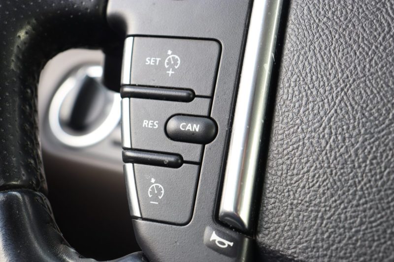 LAND ROVER RANGE ROVER SPORT SDV6 3.0 256 HSE BVA8