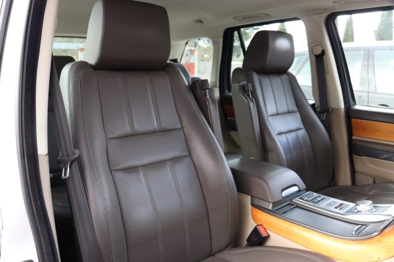 LAND ROVER RANGE ROVER SPORT SDV6 3.0 256 HSE BVA8