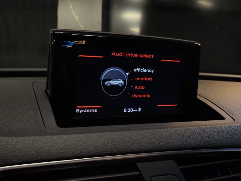 AUDI Q3 1.4 TFSI 150ch S LINE / TOIT OUVRANT / CAMERA DE RECUL / PACK BOSE
