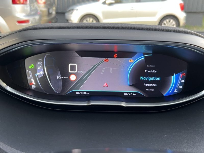 PEUGEOT 3008 II CROSSWAY 1.5 HDI 130 Cv 1ERE MAIN VIRTUAL COCKPIT APPLE & ANDROID - GARANTIE 1 AN