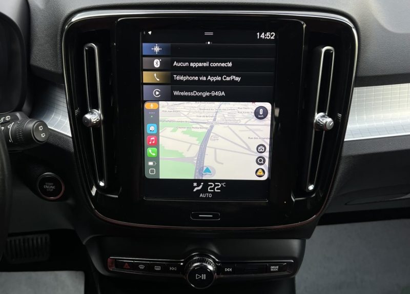 VOLVO XC40 D3 MOMENTUM 2.0 150 Cv BOITE AUTO TOIT OUVRANT CUIR GPS APPLE CARPLAY - Garantie1an
