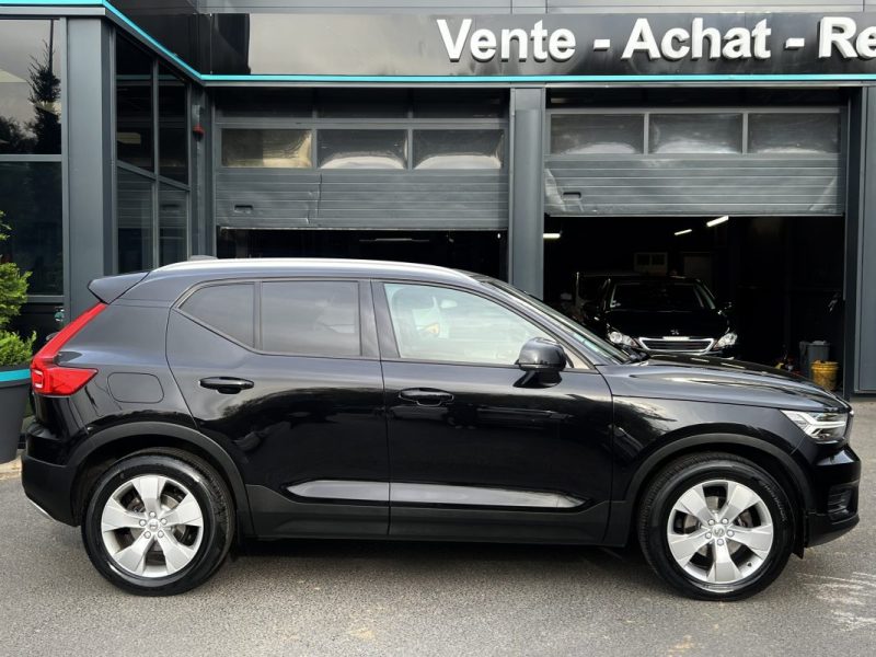 VOLVO XC40 D3 MOMENTUM 2.0 150 Cv BOITE AUTO TOIT OUVRANT CUIR GPS APPLE CARPLAY - Garantie1an
