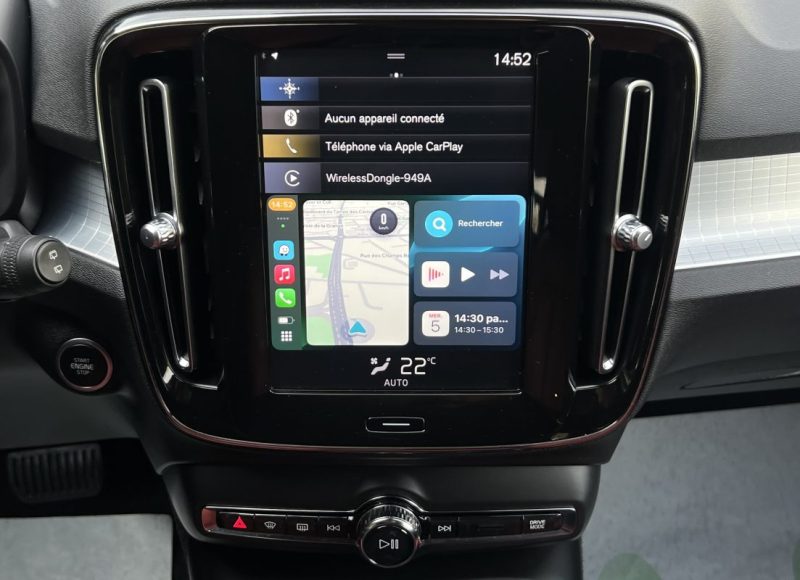 VOLVO XC40 D3 MOMENTUM 2.0 150 Cv BOITE AUTO TOIT OUVRANT CUIR GPS APPLE CARPLAY - Garantie1an