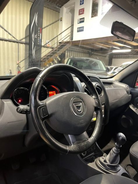 MAGNIFIQUE DACIA DUSTER 1.5 DCI 110CH PRESTIGE 4X4 2014 ATTELAGE, MARCHEPIEDS, PARE BUFFLE, 