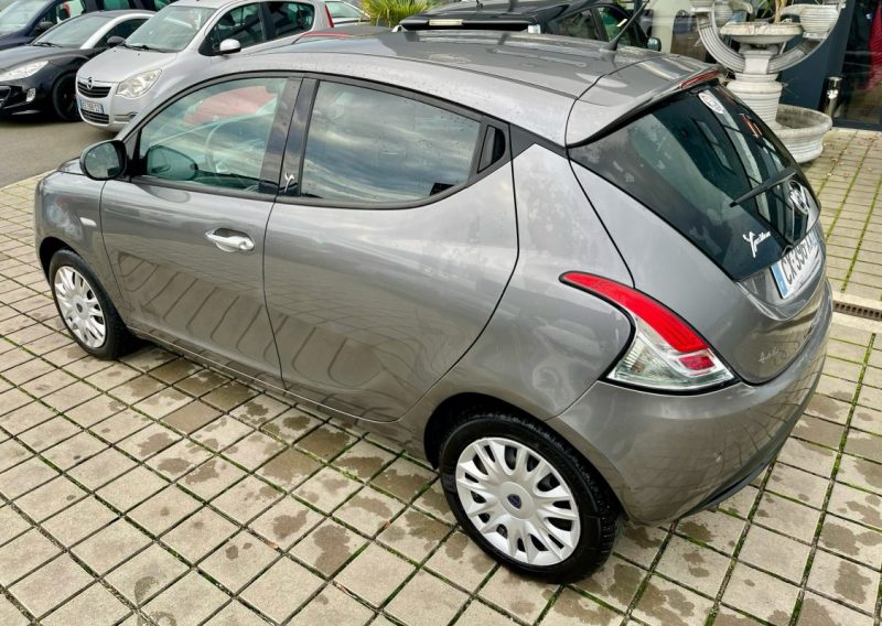 LANCIA YPSILON 1.2  PLATINUM 69CH + STOP&START 5P GOLD 2013