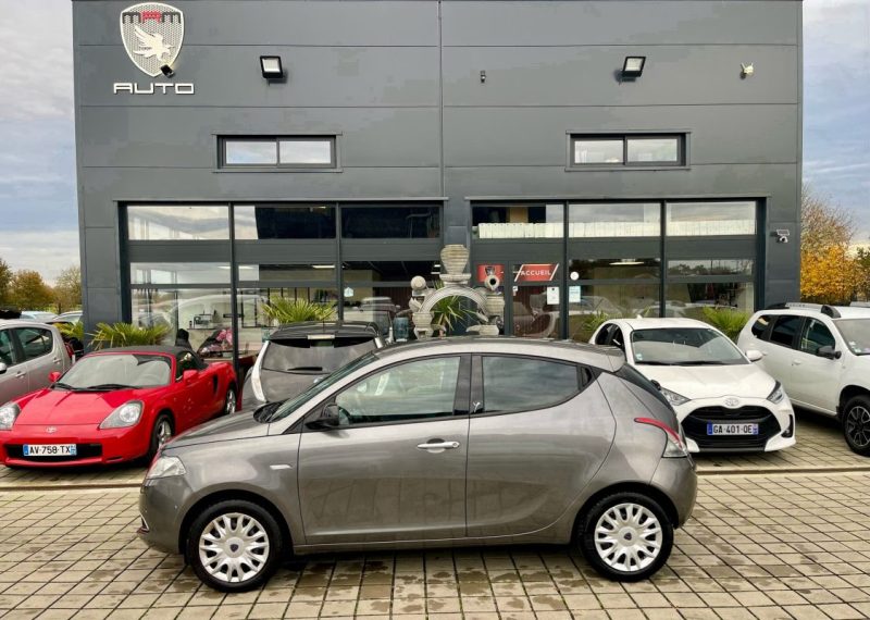 LANCIA YPSILON 1.2  PLATINUM 69CH + STOP&START 5P GOLD