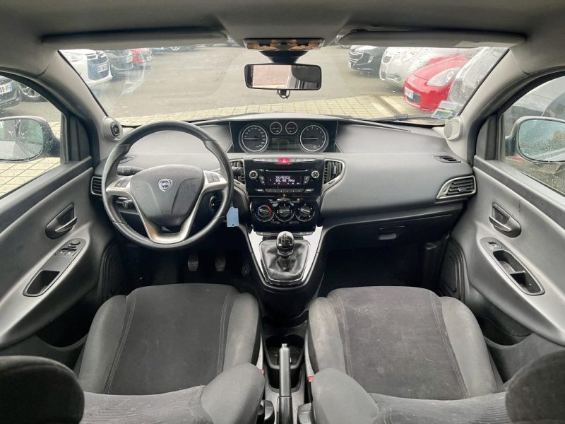 LANCIA YPSILON 1.2  PLATINUM 69CH + STOP&START 5P GOLD 2013